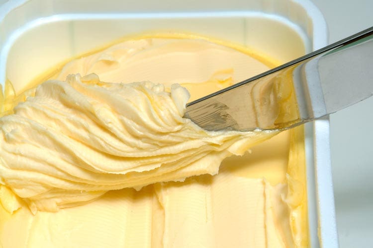 Cholesterol lowering margarines