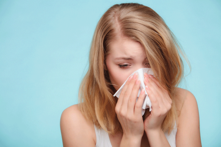 Symptoms and causes of a common cold